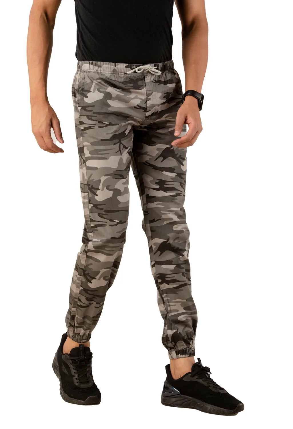 Sterio Pace Men Camouflage Printed Relaxed Straight Leg Joggers Trousers